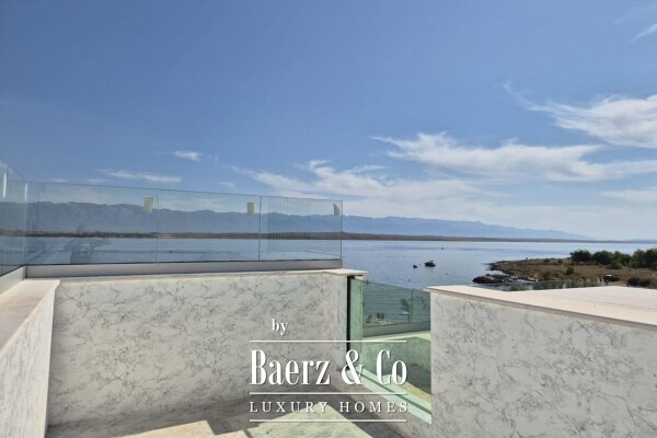 photo 7 Vir, Luxury villa with a rooftop terrace and two swimming pools - second row to the sea
